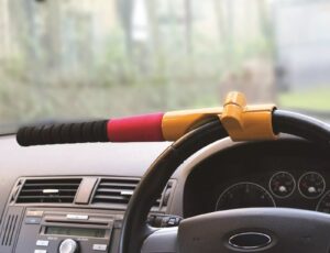 Streetwize Baseball Bat Steering Wheel Lock Universal Anti Theft Deterrent