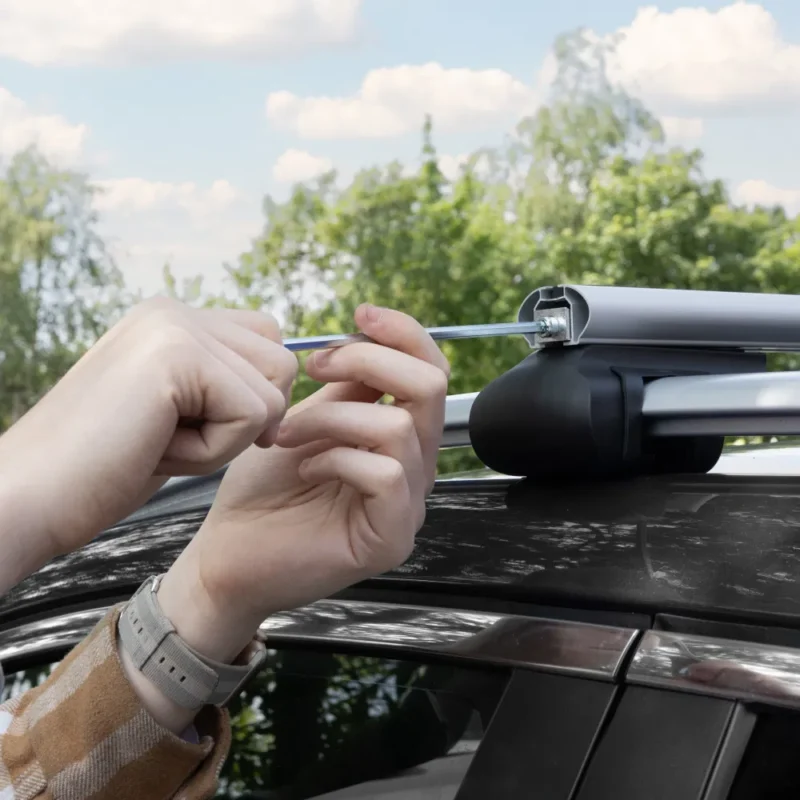 Streetwize 135cm Heavy Duty Universal Aluminium Roof Bars (For Roof Rails) SWRB5 - Image 3